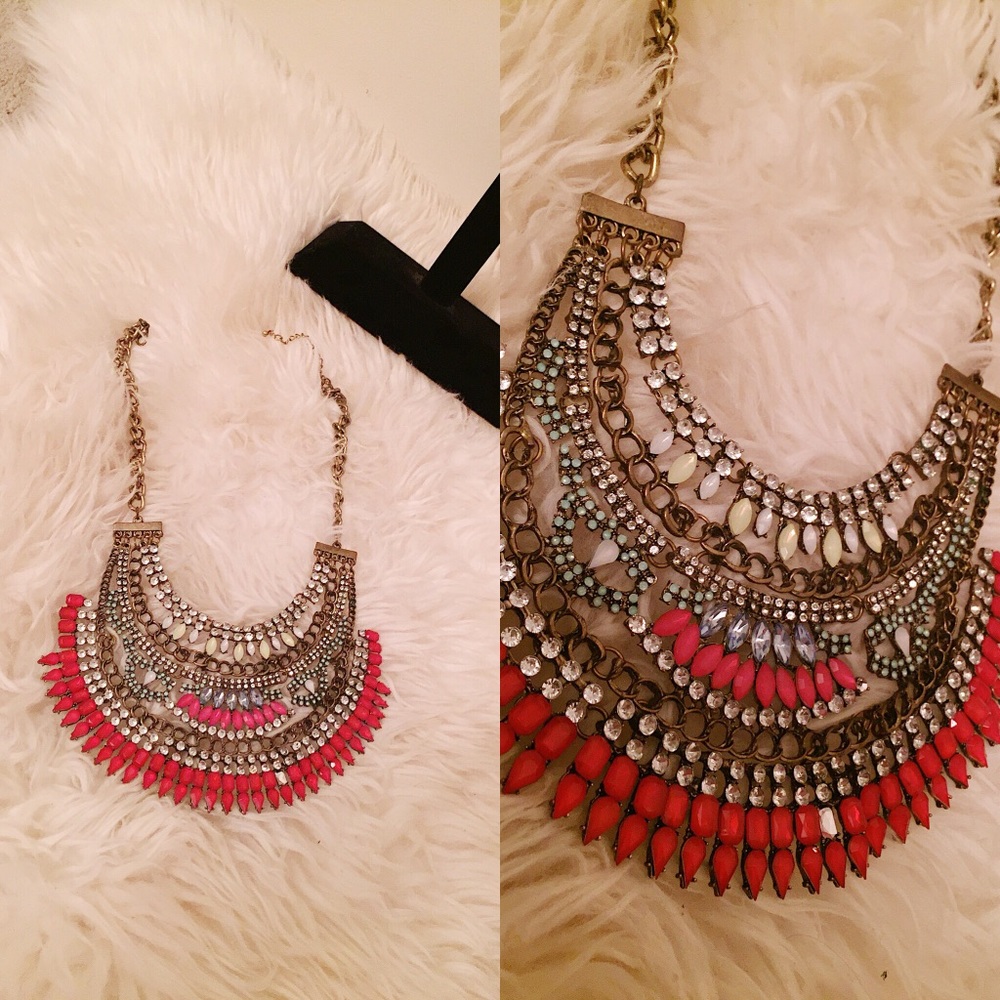 Statement necklace